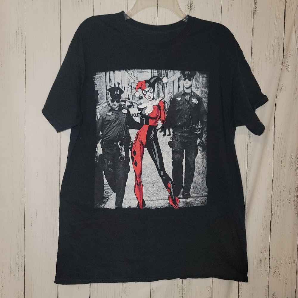 DC Comics Harley Quinn Arrested The Joker Batman tshirt